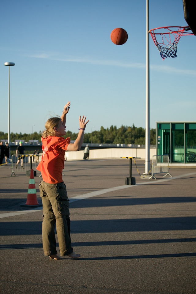 2008-07-31_20-12-50_Dist_ACCT3703.jpg by Taneli Kaivola